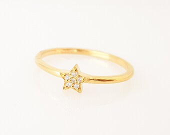 Star Signet Ring, Tiny Star Gold Ring with Diamonds, Celestial Ring, Gold Star Ring, Twinkle Star Ring, Graduation Gift, Sister Gift,