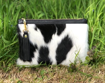 Pochette Breccia en cuir de vachette noir et blanc, pochette en cuir de vachette, sac imprimé vache.