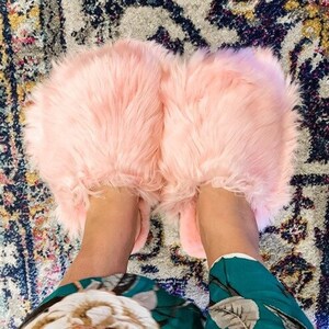 Women slippers fur alpaca Pink, alpaca fur slippers for girls, fur slippers slides, soft and warm slippers, Handmade in Peru