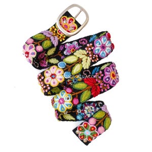 Cinturón étnico con bordado floral: cinturón de lana peruana hecho a mano para mujer / Accesorio bohemio folclórico colorido / Regalo único para ella