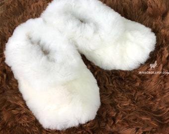 Baby Alpaca fur Slippers White, Natural Alpaca skin Fur Slippers, slippers unisex gift for her mother, fur slipper warm and soft