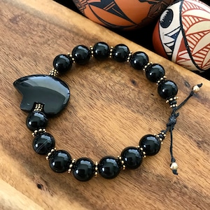 Adjustable Black Glass Beaded and Onyx Bear Fetish Bracelet with Gold Plated Accents,Bear Spirit Animal Bracelet, Southwest Style Bracelet