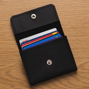 Gegraveerde leren kaarthouder, leren visitekaartjeshouder, aangepaste creditcardhouder, handgemaakte kaarthouder, opbergetui voor visitekaartjes