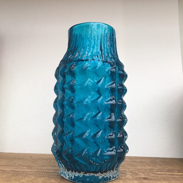 Stunning rare Geoffrey Baxter Whitefriars kingfisher blue  pineapple/pine cone glass art vase mould/ pattern number 9731