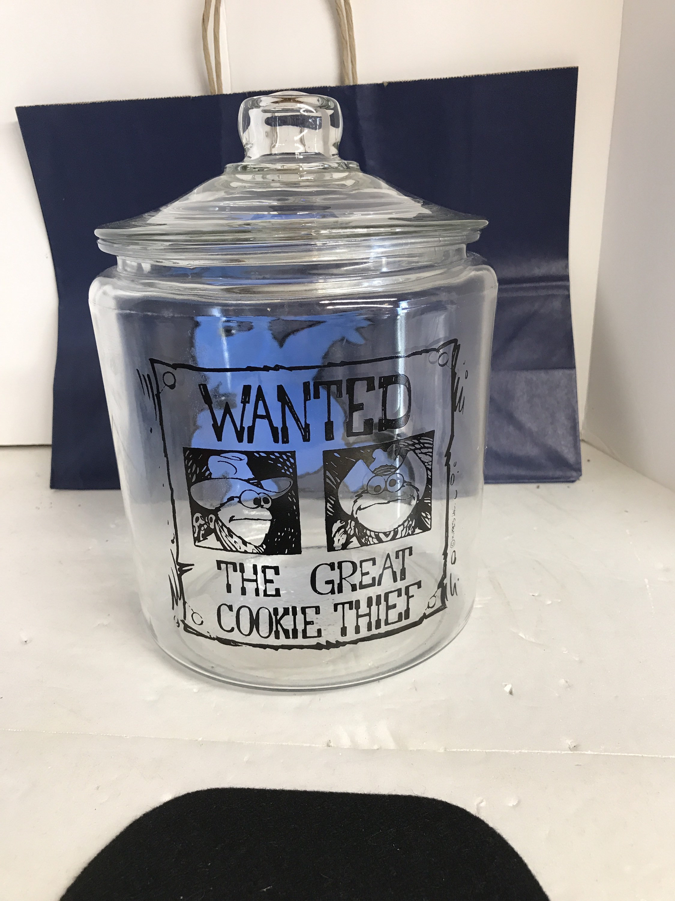 thief-hand-in-cookie-jar