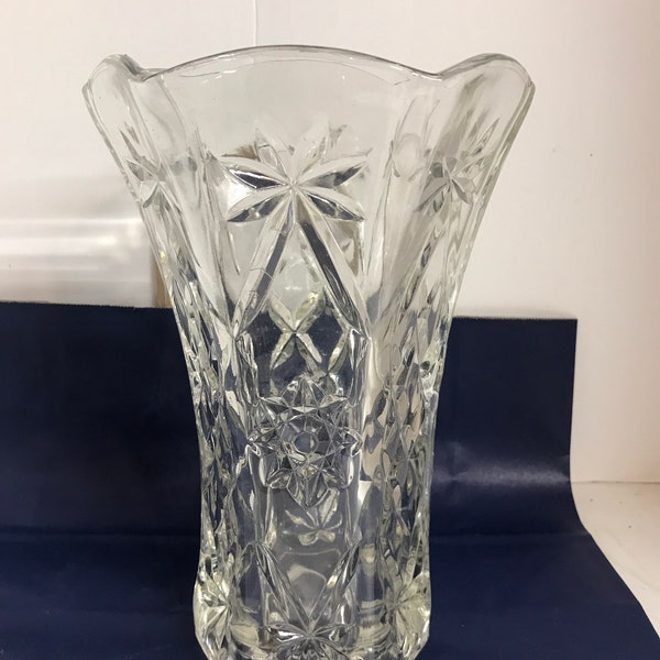 Americana Glass Vase Star of David Anchor Hocking 8.25” T 5.25” Flair 3 1/8” Throat