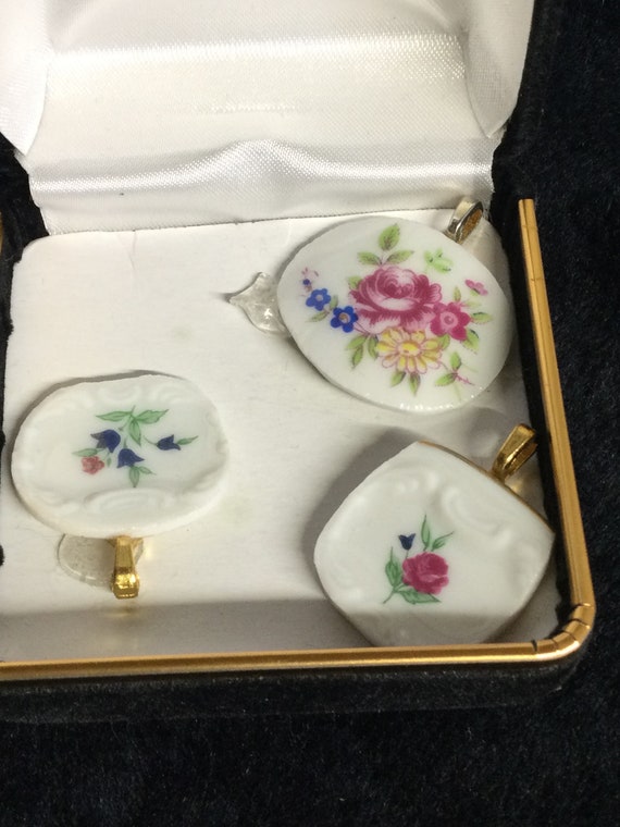 Porcelain Pendant Necklace Pulls Set of Three Hand