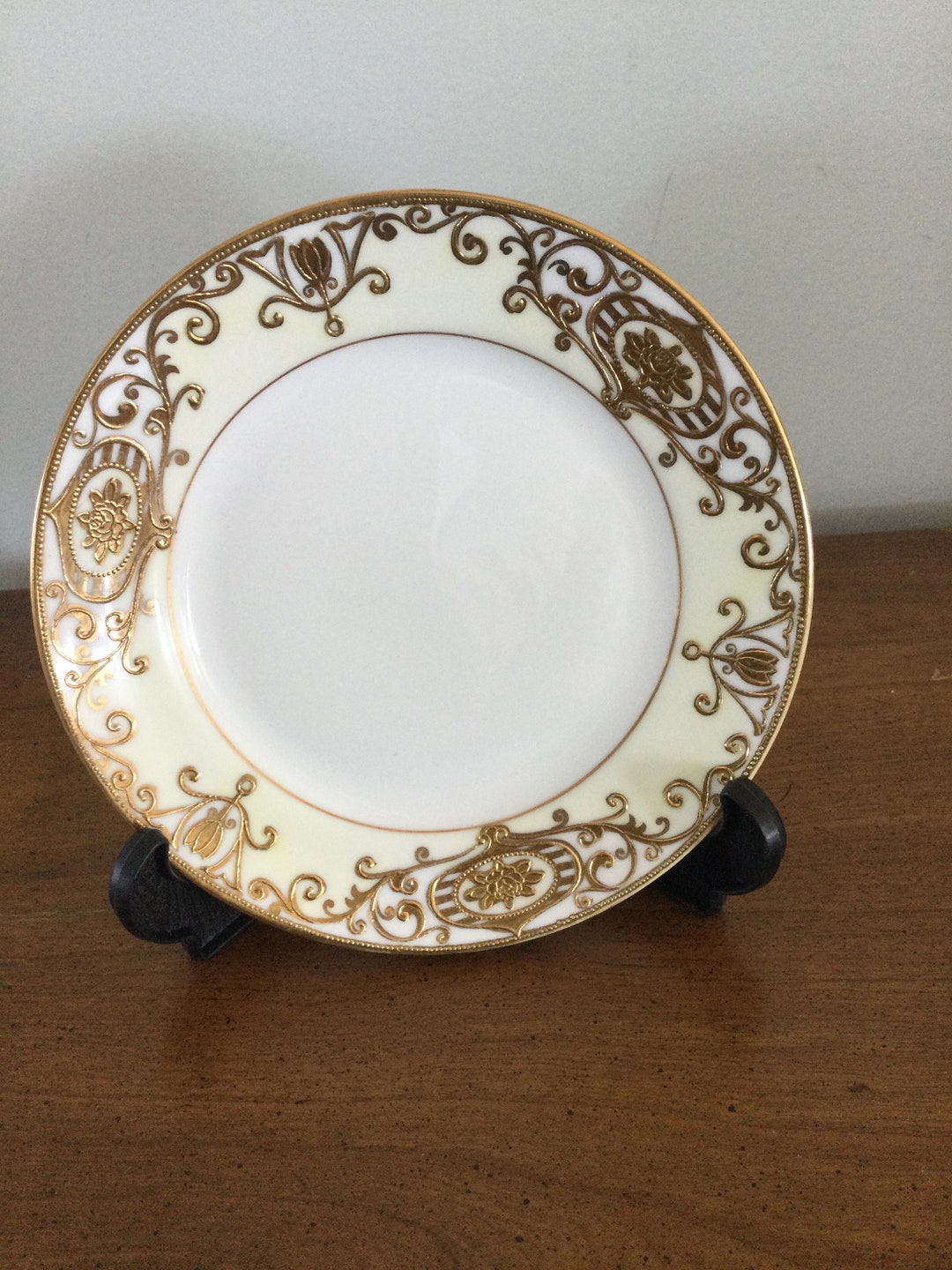 Noritake Christmas Ball 16034 ( Green M Backstamp 1921-1946