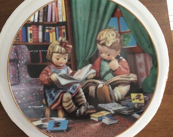 Hummel Collector Plate 8” “ Budding Scholars “ M. I. 5578 # 8 in Little Companion Series