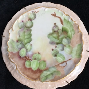 Vintage Trivet Hand Painted Signed & Dated 1962 Grapes  over Green and Pink  Pastels