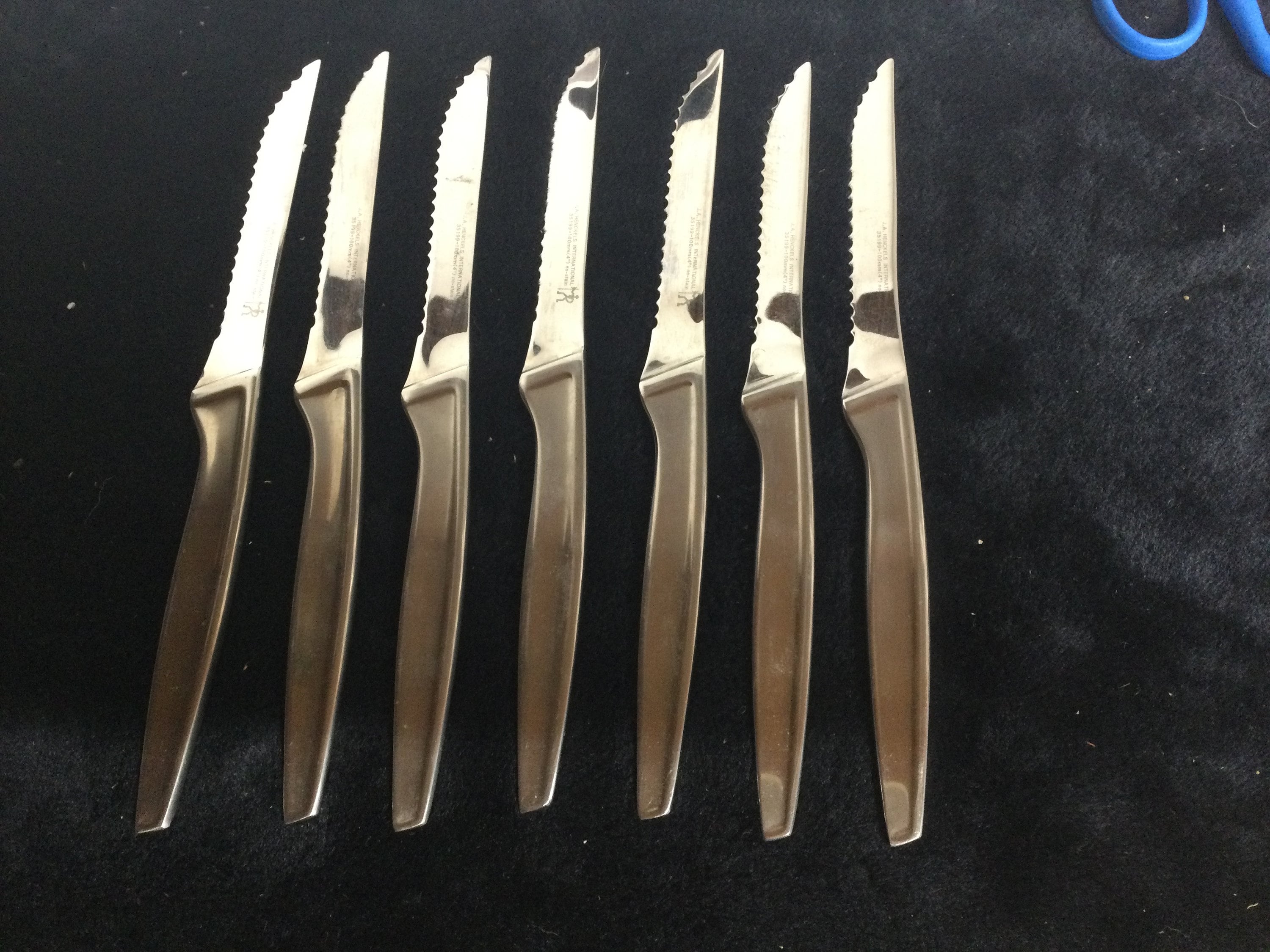 J.A. Henckels International 8 Piece Serrated Steak Knives Set