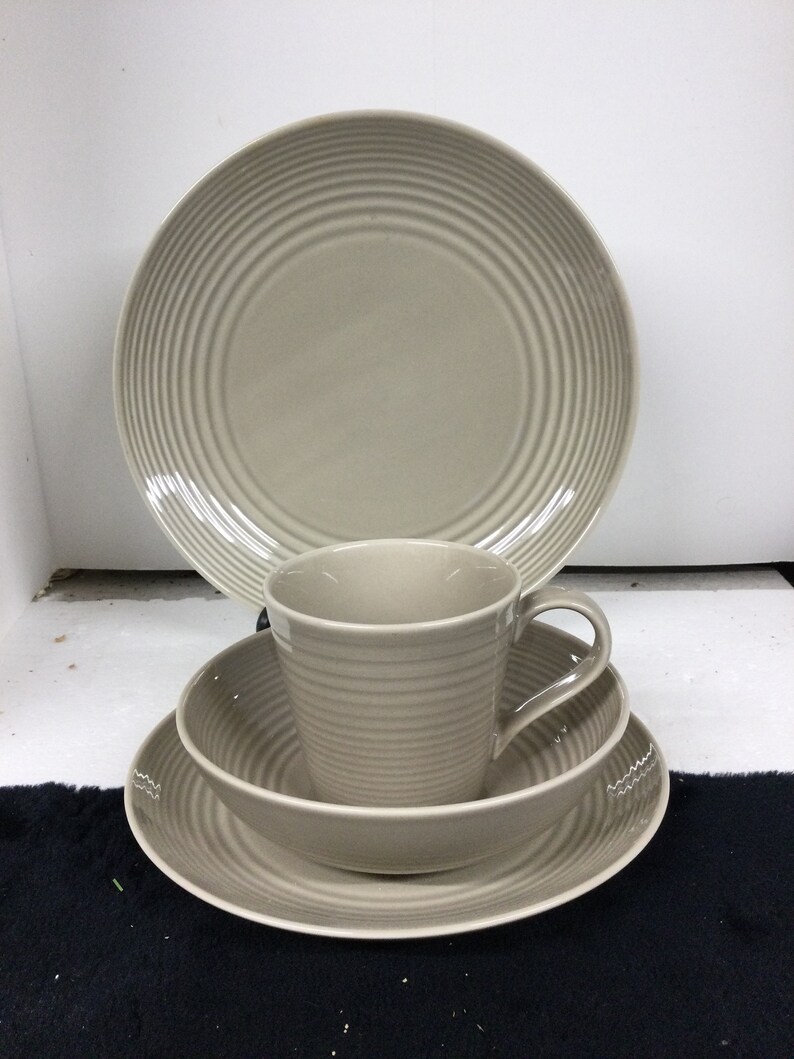 Royal Doulton Gordon Ramsay Maze Taupe 4 Pc Place Setting Etsy