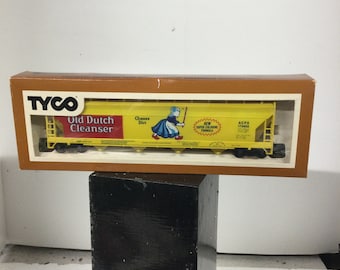 Vintage TYCO Old Dutch Cleanser 55' Center Flow Hopper 358F HO