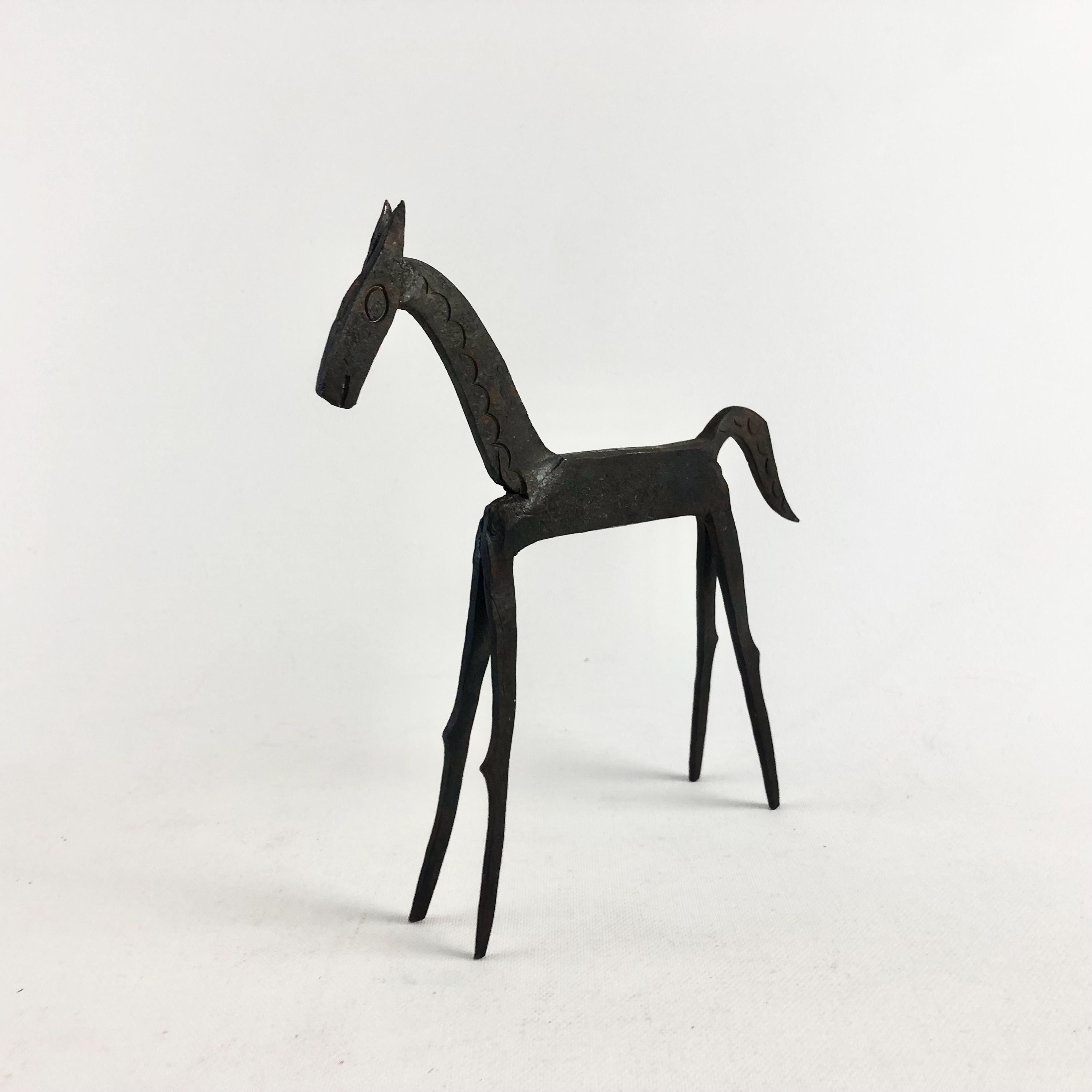 Vintage Hand-Forged Iron Horse Sculpture – Primitive Folk Art Metal Figurine – Rustic Home Decor – Rare Equestrian Collectible