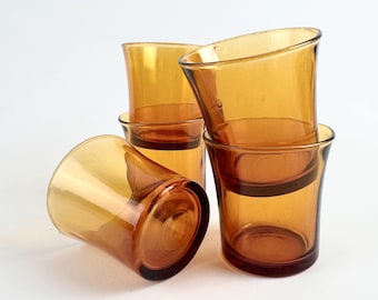 Conjunto de 5 copos vintage Duralex de vidro âmbar, estilo francês, cor marrom mel, empilháveis, da década de 1970.