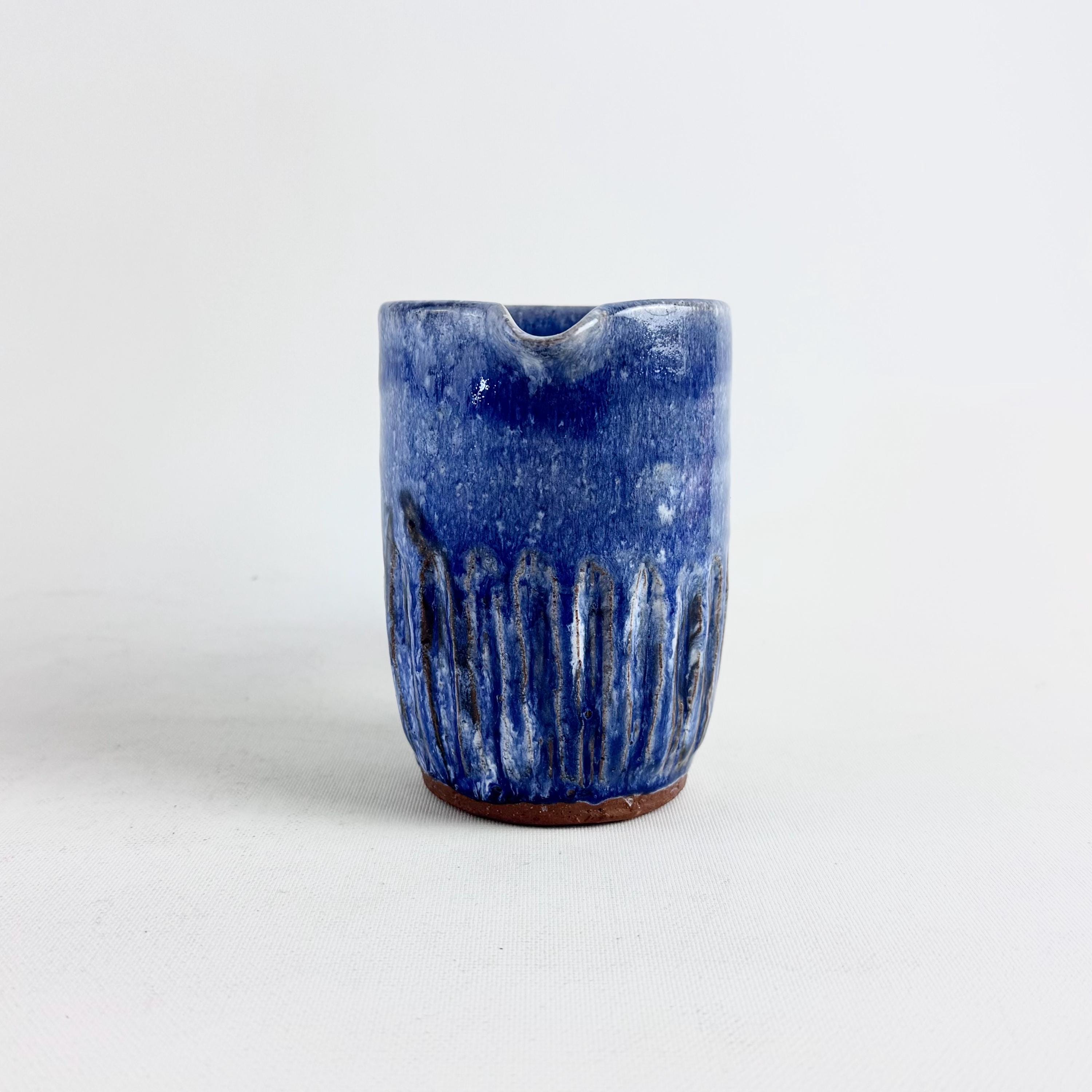 ヴィンテージブルーセラミックピッチャー：手作りスタジオ陶器水差し