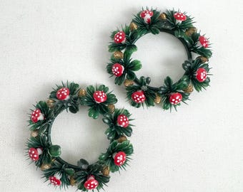 Vintage Christmas Candle Rings with Red Mushrooms – Mid-Century Plastic Toadstool Wreaths, Retro Holiday Decor, 1950s–70s Pair