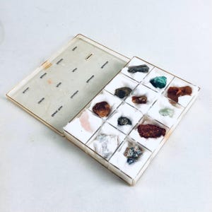 Vintage Crystal & Mineral Set – 12 Rough Stones in Display Box with Labels – Gemstone Collection for Collectors, Decor and Jewelry Making image 12