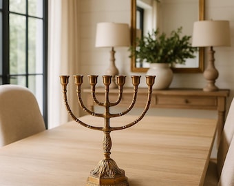 Menorah in ottone vintage - Simbolo di tradizione ed eleganza per l'arredamento della casa / Altezza 22 cm / Idea regalo perfetta!