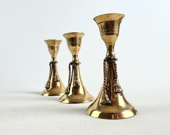 Candelieri vintage in ottone con dettaglio nappa – Portacandele in ottone di metà secolo – Singolo, coppia o set di 3 – Arredamento vintage per la casa