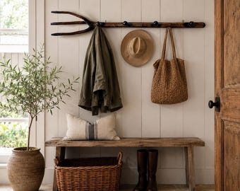 Handgefertigte Spanische Zweiggarderobe - Rustikale Holzwandhaken mit Folk-Art Charakter