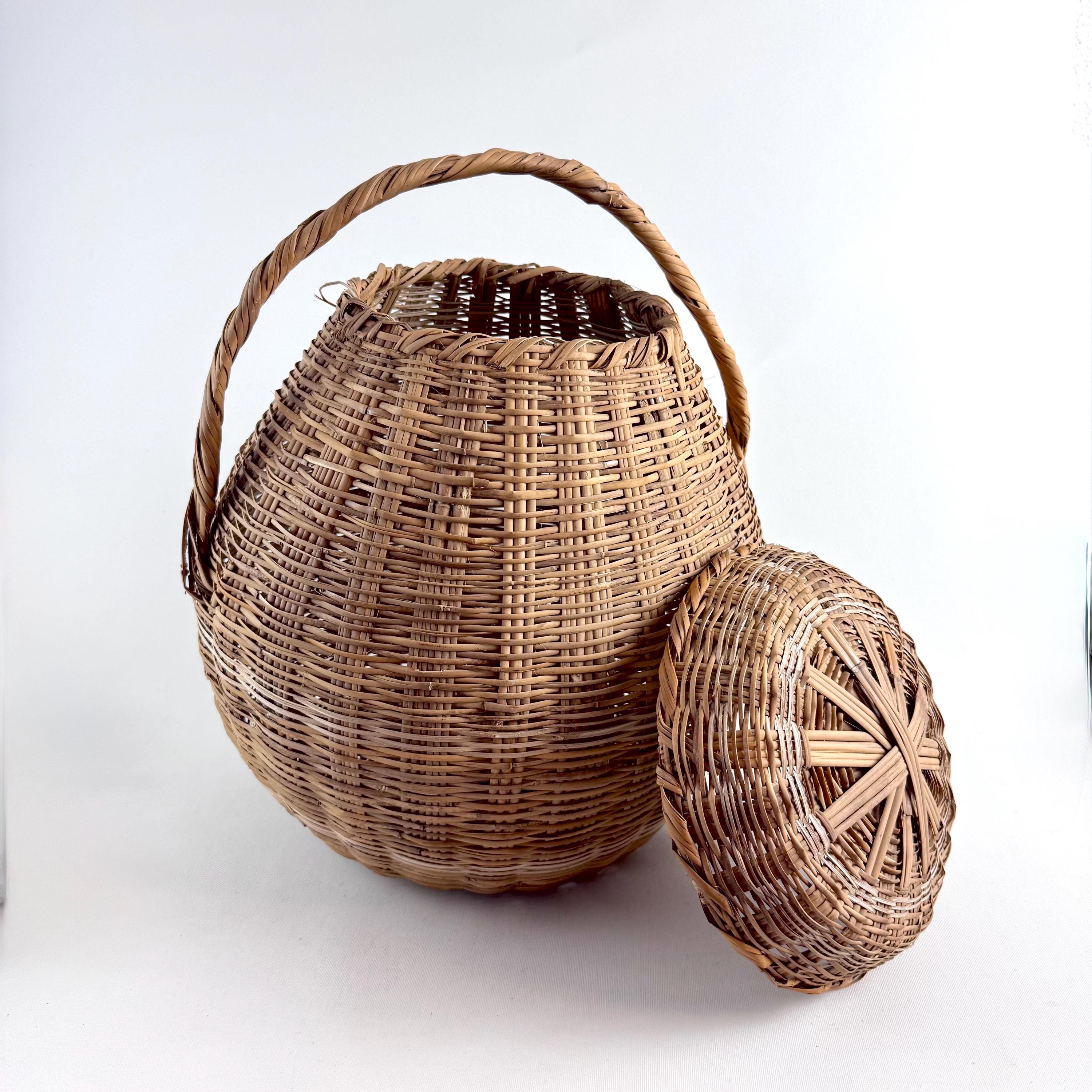 ヴィンテージ籐バスケット（蓋付き） – 手編みラタン収納バスケット