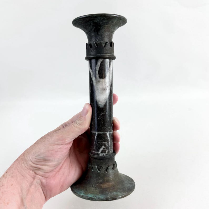 Set di 3 portacandele in bronzo e marmo gotici vintage - Candelieri antichi, decorazioni Dark Academia, accenti per la casa in stile gotico vittoriano immagine 6