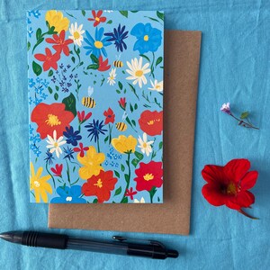 Bijen in de bloemen A6 FSC-kaart - blanco binnenkant
