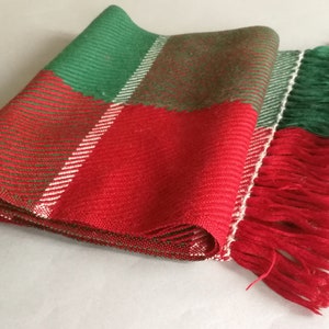 Red & Green Tartan, Wool Men&#39;s Scarf, 70s Vintage Plaid, Scarf for Him, Warm Gift, Winter Scarf, Fringed Men&#39;s Long Unisex Scarf