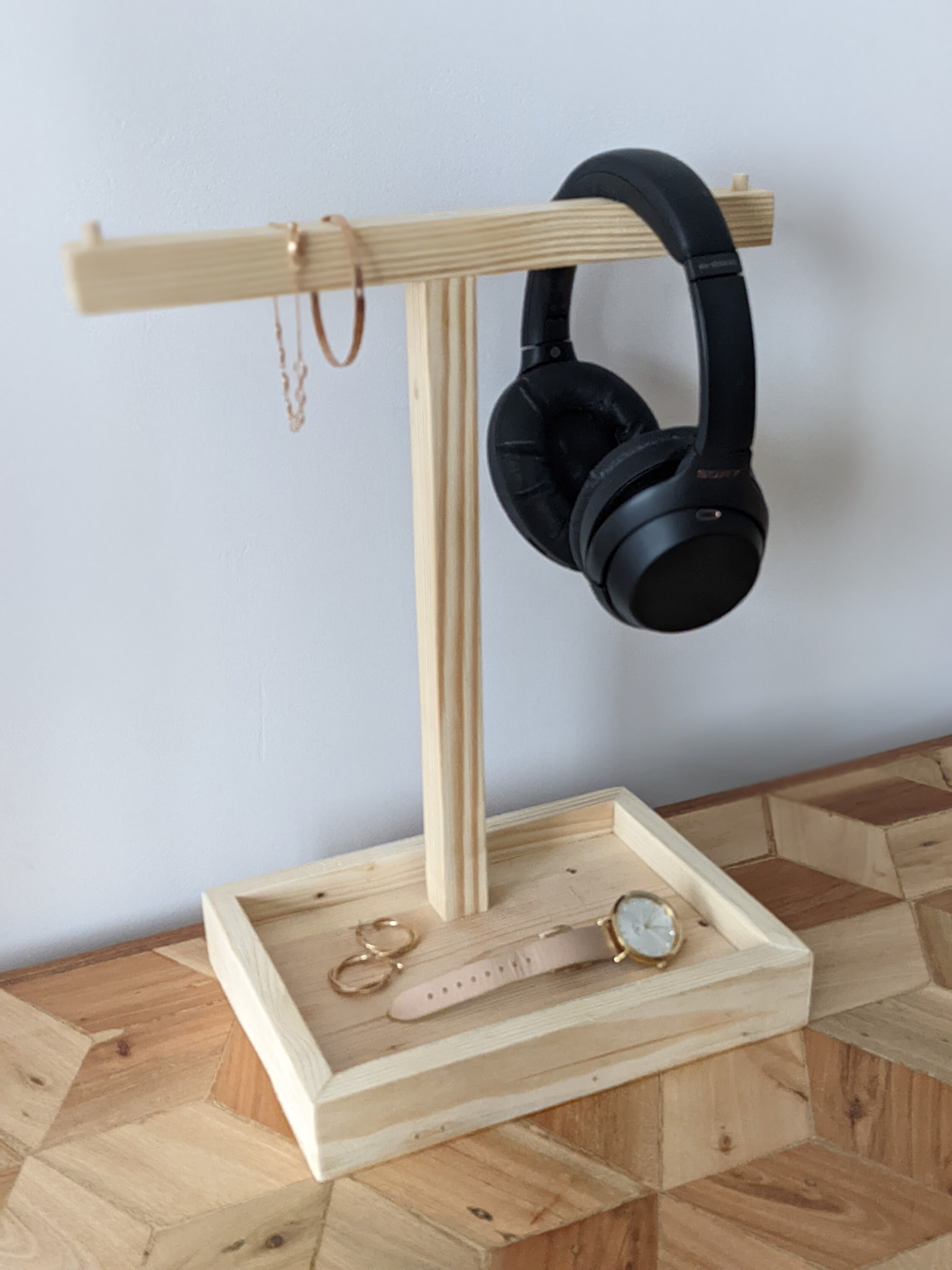 Handchime Racks Reclaimed Wooden Jewellery Stand / Necklace Organiser / Headphone ...