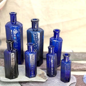 Poison Bottle Cobalt (JEF) Poison Bottle Cobalt (JEF)