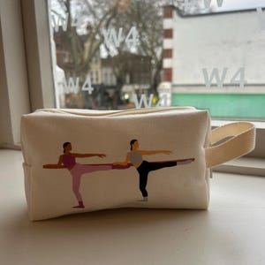 Barre Wash/Make up bag, Pilates gift, Tote bag, Reformer Pilates bag, Pilates girl, Pilates art, Pilates bag, Pilates present
