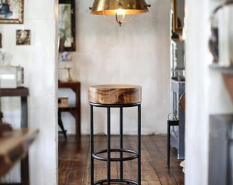 Industriële metalen zwarte barkruk 68 cm dikke keukenbijzettafel met rond houten blad