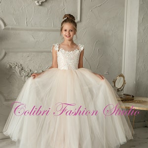 Ivory flower girl dress, Tulle girl dresses, Lace girl dress, Boho flower dress, Tutu flower girl dress tutu