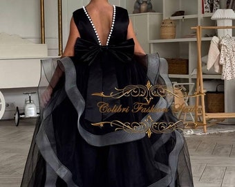 Flower girl dress with train Black girl dress Ball gown Pageant dress Junior bridesmaid Birthday girl dress tulle Tutu toddler girl dress