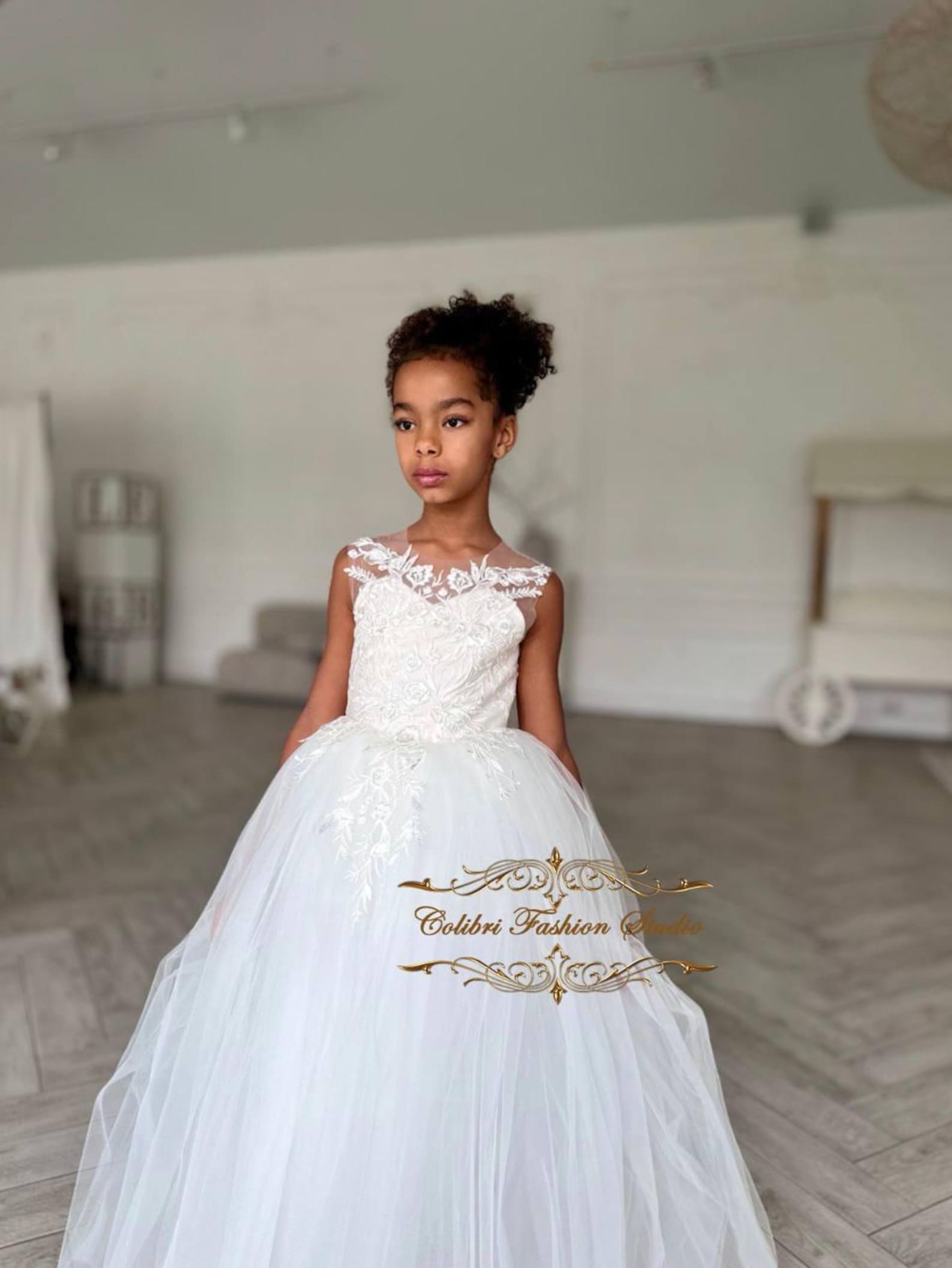 Floryme Vintage Lace Tea Length Communion Dress, Junior Bridesmaid Dress & Garden Party Gown
