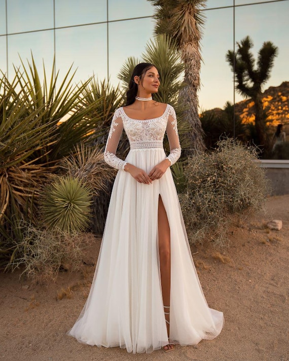 Boho Wedding Dress Ivory Wedding Dress Tulle Bridal Gown Ivory Wedding Dress with Sleeves Lace Wedding Dress Wedding Dress with Train