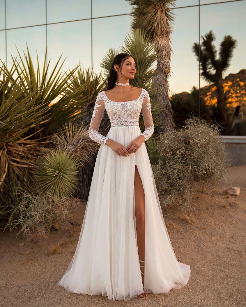 Boho Wedding Dress Ivory Wedding Dress Tulle Bridal Gown Ivory Wedding Dress with Sleeves Lace Wedding Dress Wedding Dress with Train