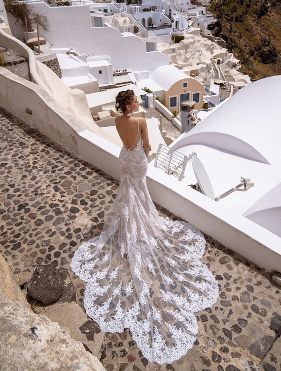 long train wedding dress