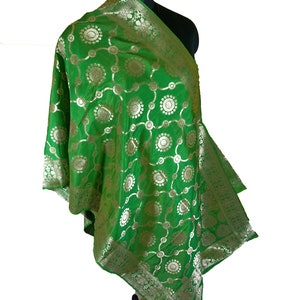 Indian Banarasi Silk Dupatta: Jacquard Woven Scarf