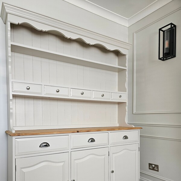 Solid pine welsh dresser painted in Farrow&Ball Free Mainland GB Delivery