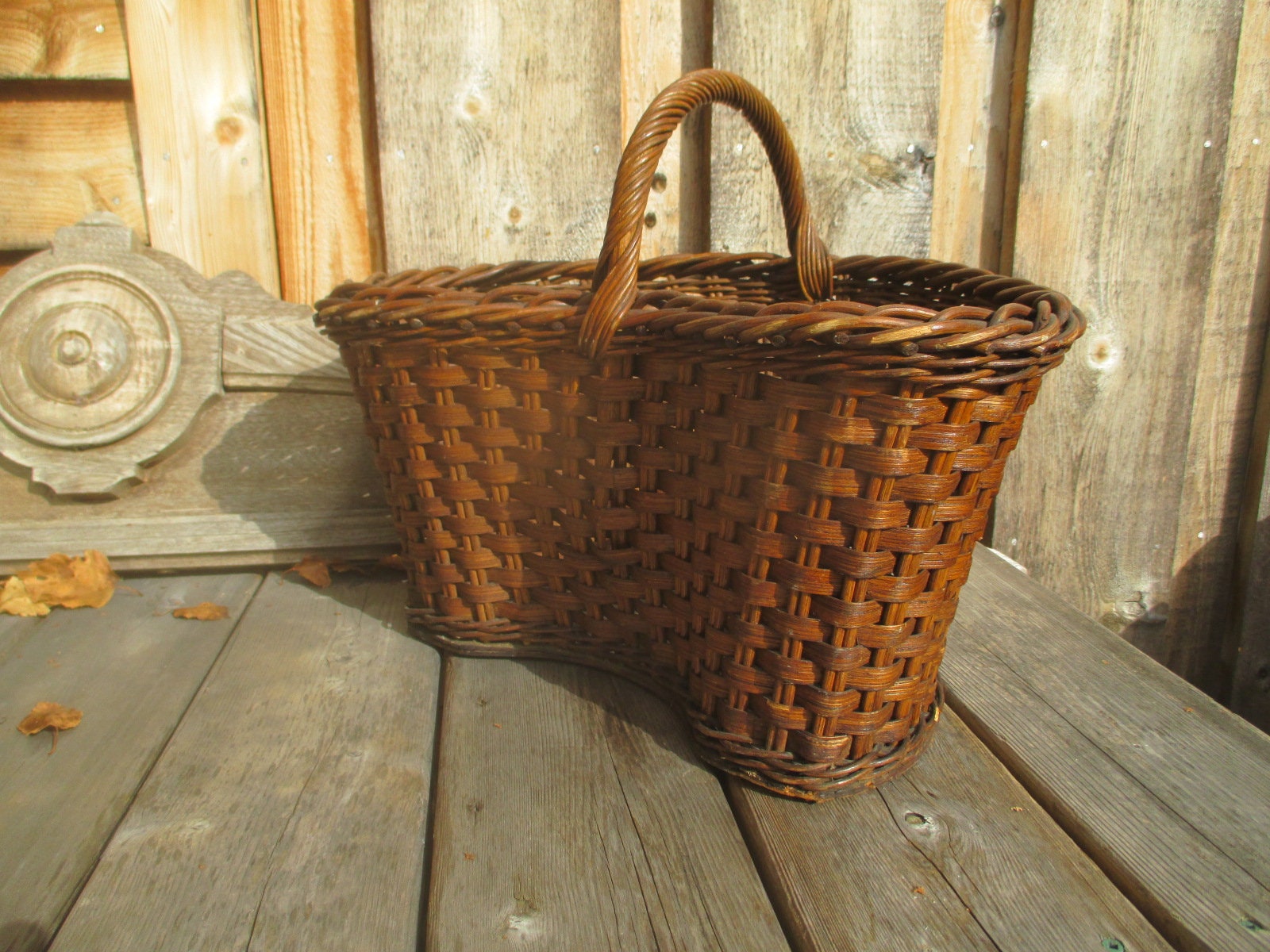 Vintage Woven Wicker Fishing Creels / Baskets - Leather Straps. 2 Items -  Bunting Online Auctions