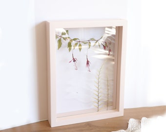 Boho herbarium in its frame powder pink wood transparent glass, dried Fushias flowers, botanical wall decoration FRANCE