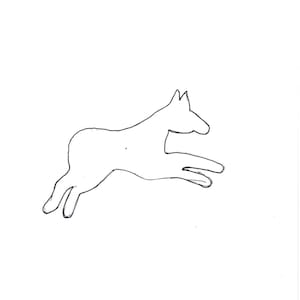 Può includere: Un semplice disegno a linea di un cane che corre, con le zampe distese e la coda che scodinzola.