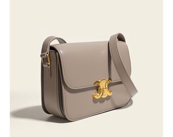 Elegante Designer Shoulder Leather Bag with Gold Emblem, Classic crossbody bag for Woman