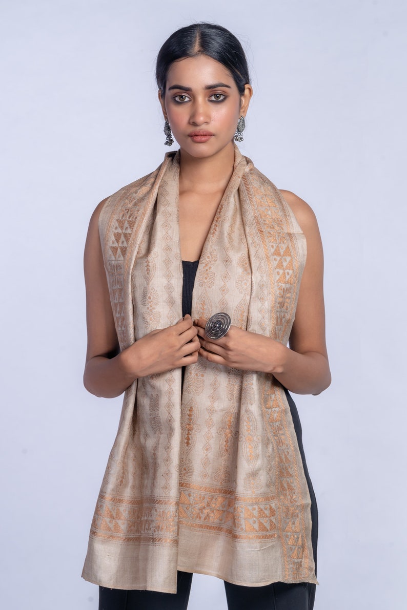 Exquisite Kantha Silk Stole Handcrafted Elegance for Every Occasion, handcrafted silk stole, versatile fashion statement, luxurious silk image 2