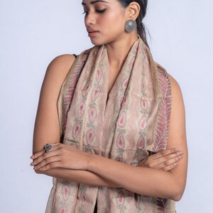 Exquisite Kantha Silk Stole Handcrafted Elegance for Every Occasion, handcrafted silk stole, versatile fashion statement, luxurious silk image 3