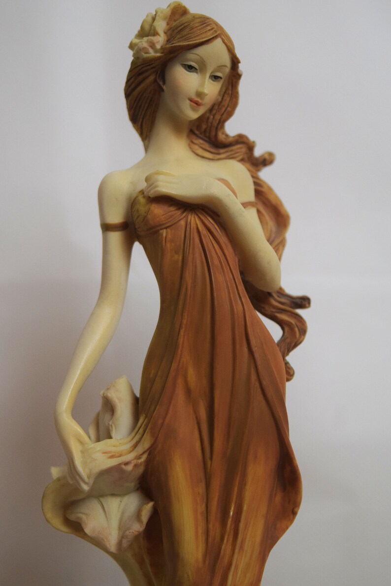 Vintage Donna statuetta Statua Dea Angelo in porcellana Etsy Italia