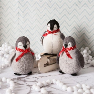 Baby Penguins - Felting Kit. Needle Felting Kit. Felt Kit for Beginners. Felt Craft Kit by Corinne Lapierre BBPEN3F
