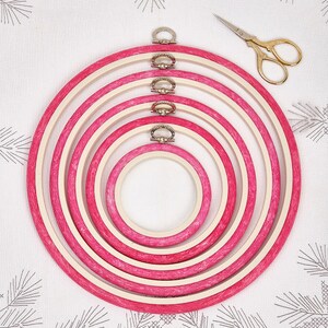 Round Flexi Hoop Nurge Pink in Different Sizes. Good Stretch Plastic Framing Hoop. Frame 230-1, 230-2 , 230-3 Pink